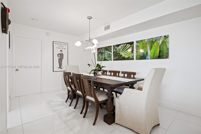 Building Photo - 2000 Towerside Terrace