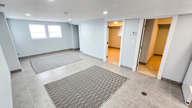 Building Photo - 6751 S Campbell Ave