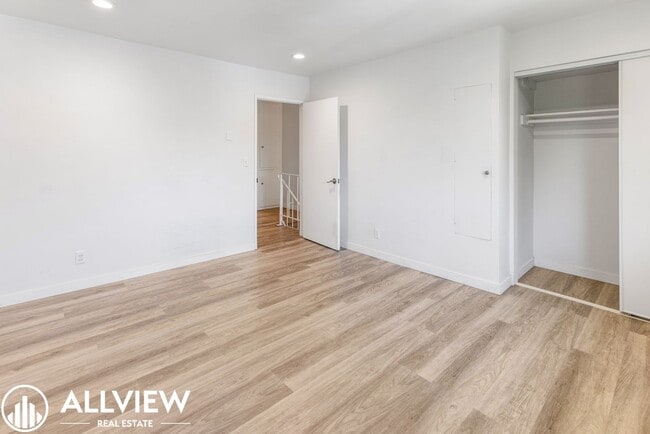 Building Photo - Beautifully Renovated 2-bedroom, 1.5-bath ...