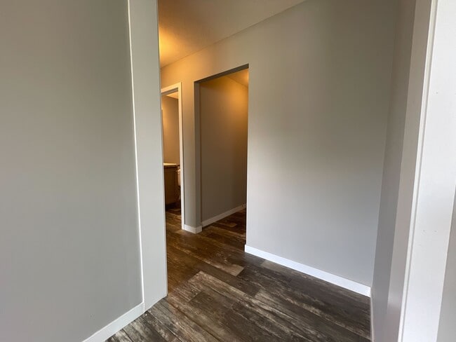 Building Photo - 38033 Ducharme Dr