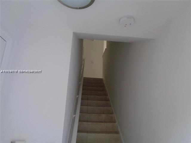 Building Photo - 2442 Centergate Dr