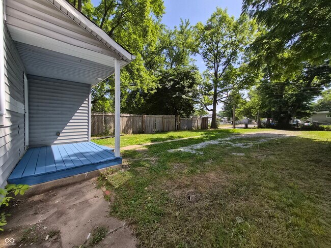Building Photo - 2755 N Dearborn St
