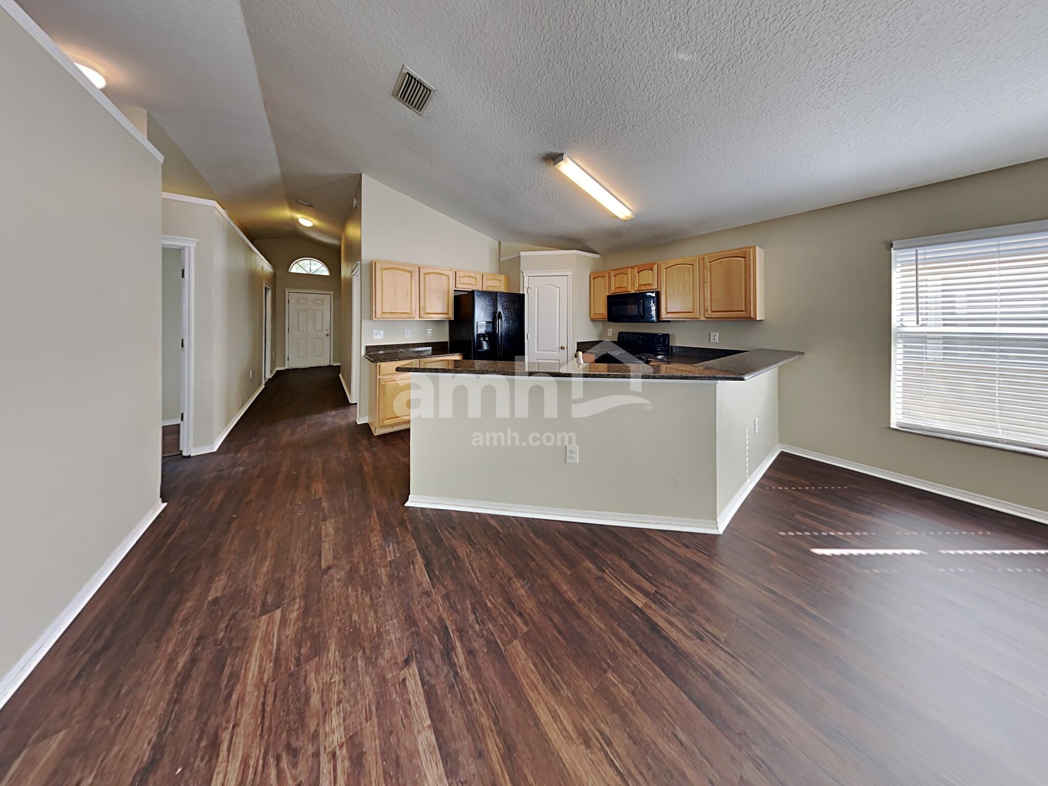 Building Photo - 5834 Tanagerlake Rd