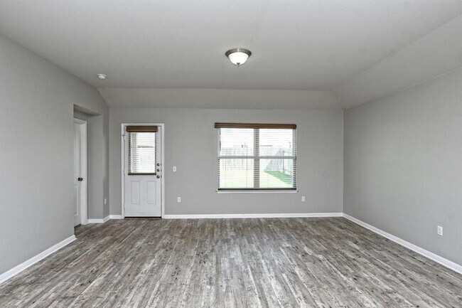 Building Photo - 201 Red Matador Ln