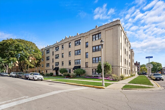 Building Photo - 1941 Grove Ave