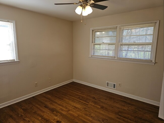 Building Photo - 3101 Cabriolet Trail