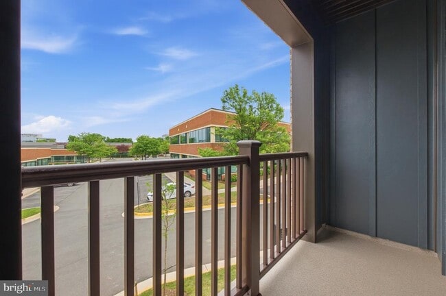Building Photo - 14421 Albemarle Point Pl