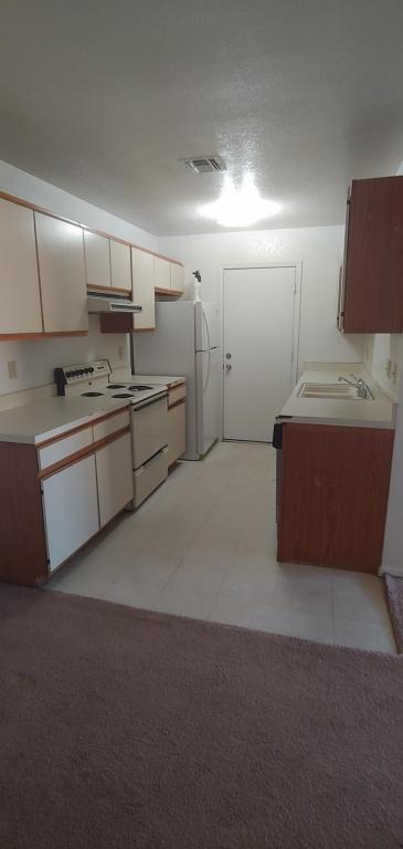 Building Photo - 2692 Shauna Dr A