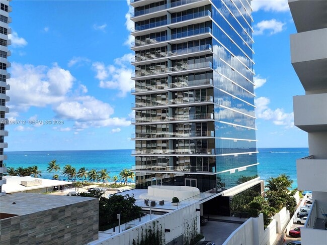 Building Photo - 2030 S Ocean Dr