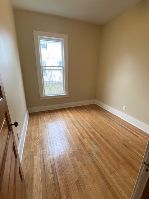 Bedroom 2 - 231 Calkins Ave SE