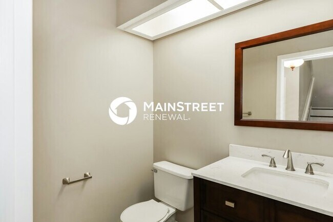 Building Photo - 3 Bedroom Pet-Friendly Home in Jacksonville, FL with Main Street Renewal
