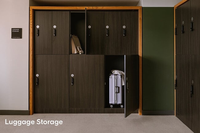 Building Photo - 77 9th St E