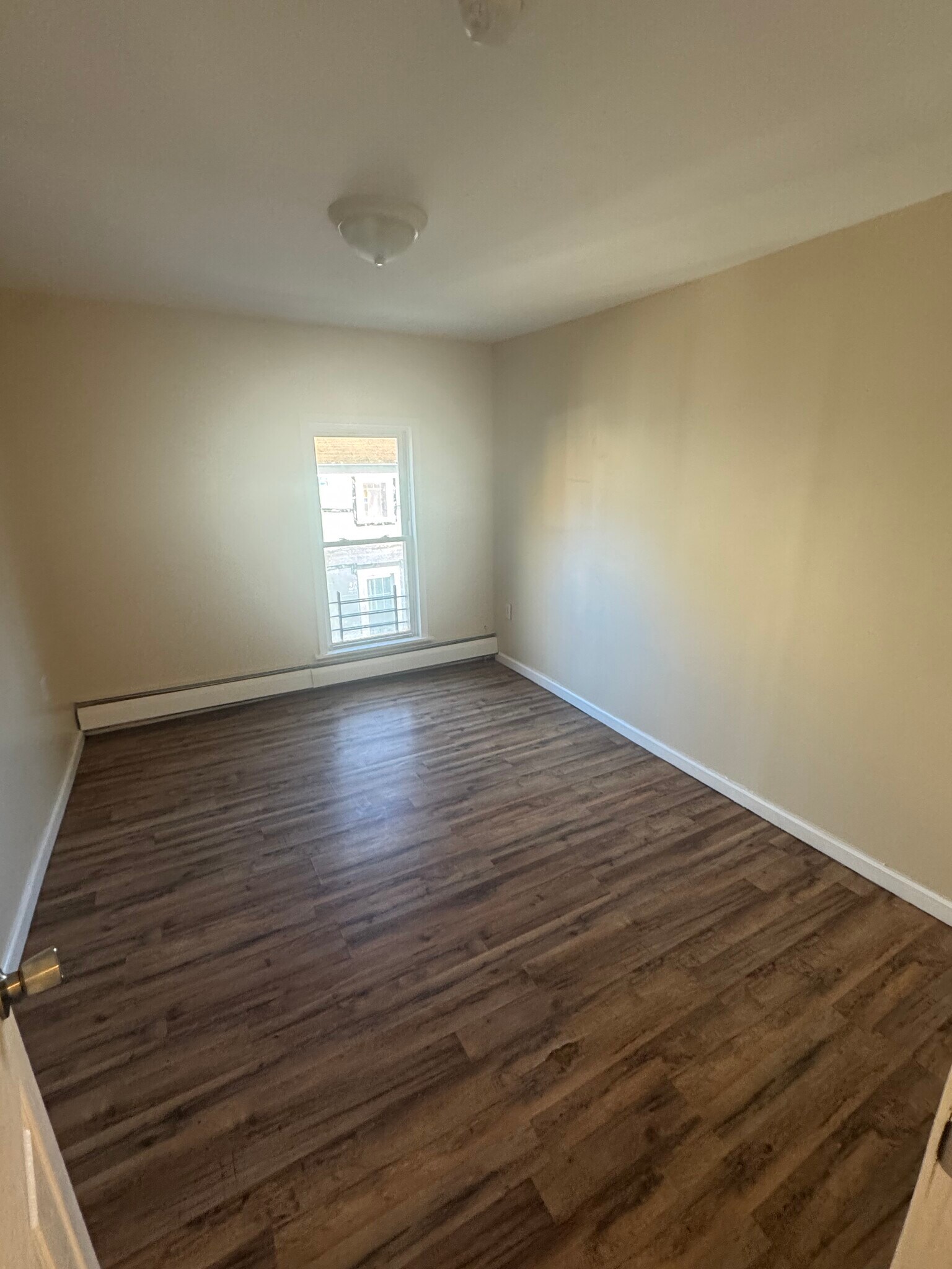 Bedroom 2 - 39 Silver St