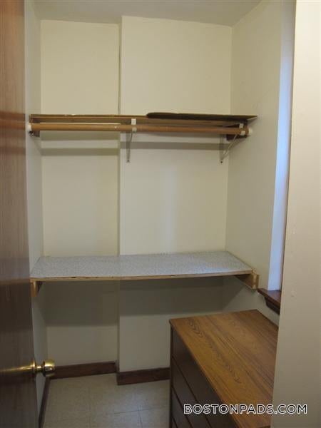 Building Photo - 165 Hemenway St