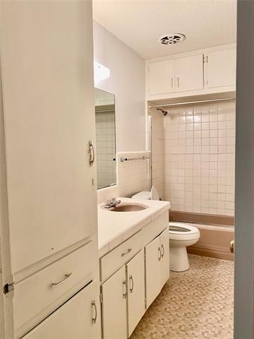 Building Photo - 2817 San Miguel Dr