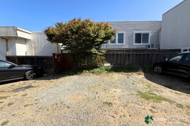 Building Photo - 1741 Ocean Ave