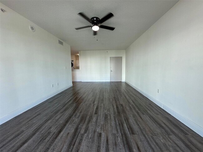 Building Photo - 110 SW 12th St