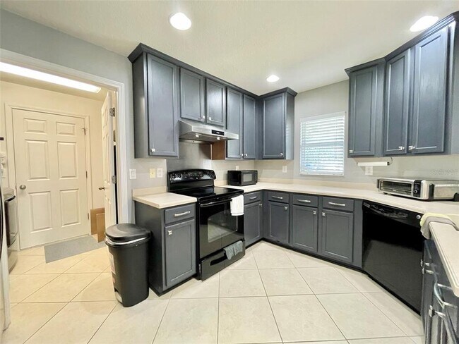 Building Photo - 8227 Midnight Sun Ct
