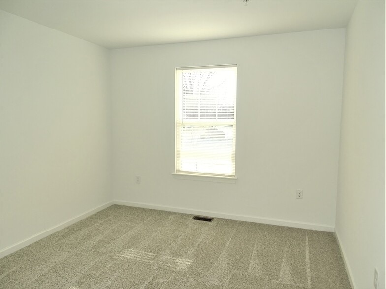 Building Photo - 22 Glenbrook Ct