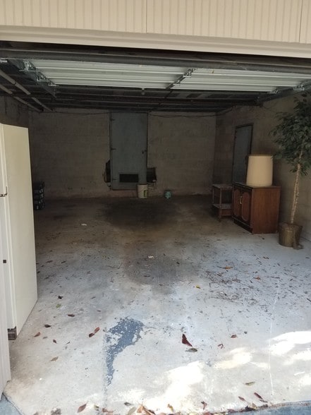 Building Photo - 104 Ardmore Pl NW