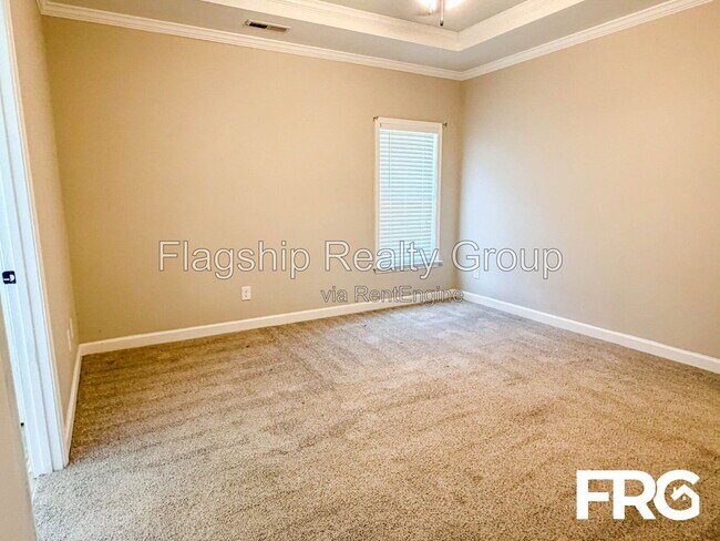 Building Photo - 103 Rolling Knoll Ct