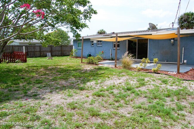 Building Photo - 360 Sabal Ave