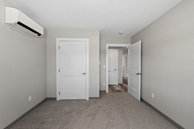 Building Photo - 1623 N Selkirk Rd