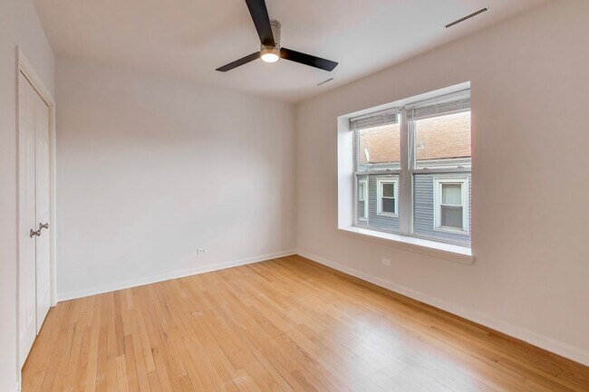 Building Photo - 4017 N Troy St