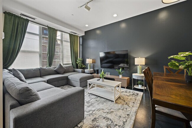 Building Photo - 160 E Berkeley St