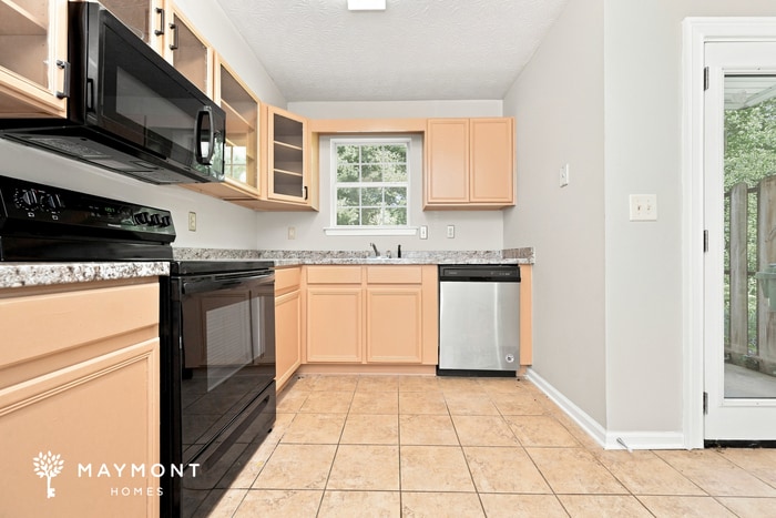 Building Photo - 6560 Wellington Chase Ct