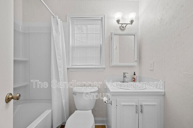 Building Photo - 827 O'Sullivan Dr