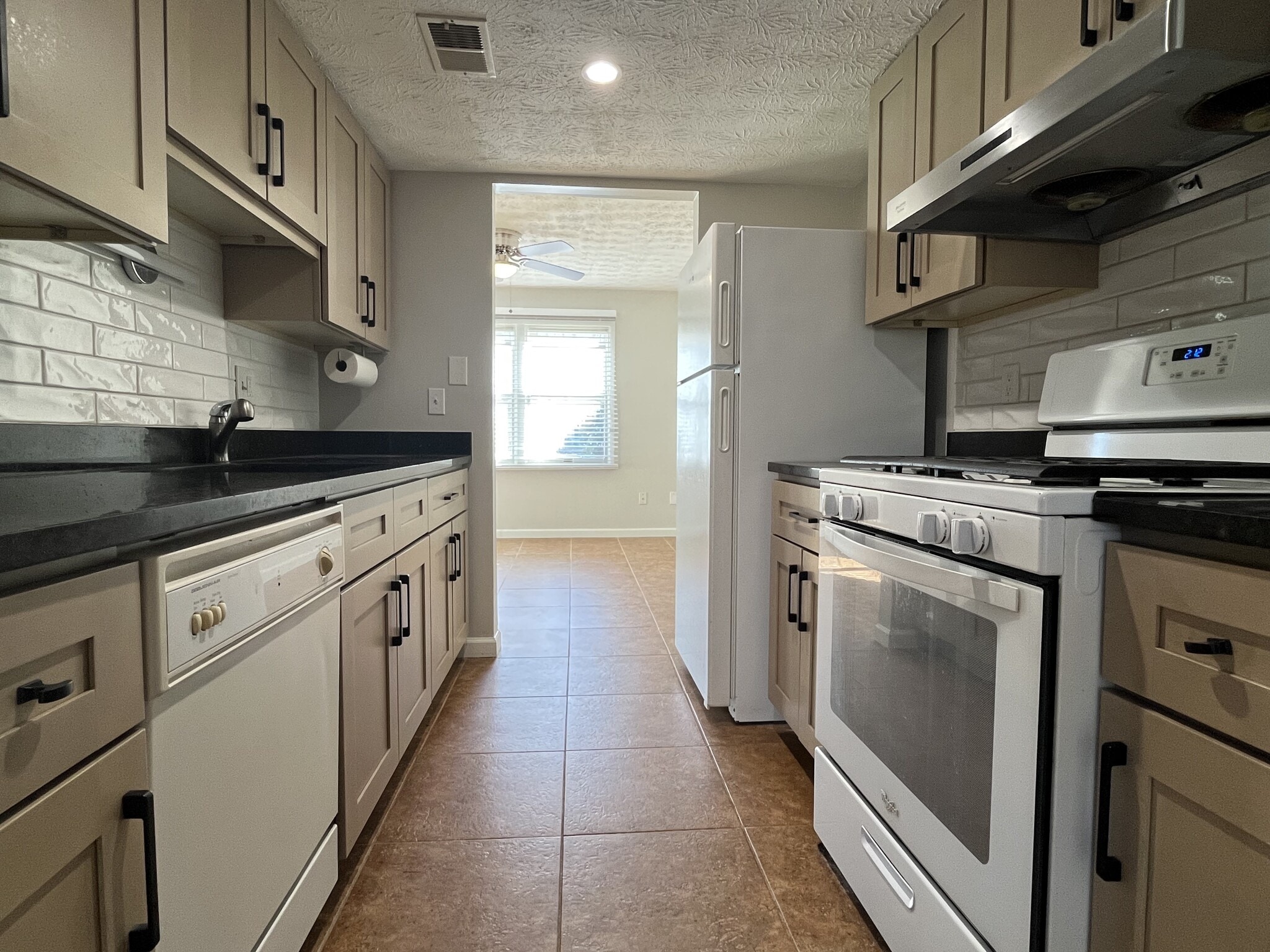 Building Photo - 3749 Meadow Rue Ln