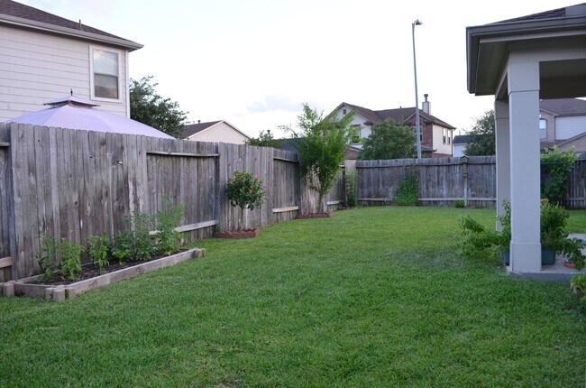 Building Photo - 3302 Legends Landing Dr