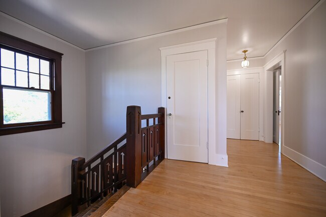 Building Photo - 1208 24th St