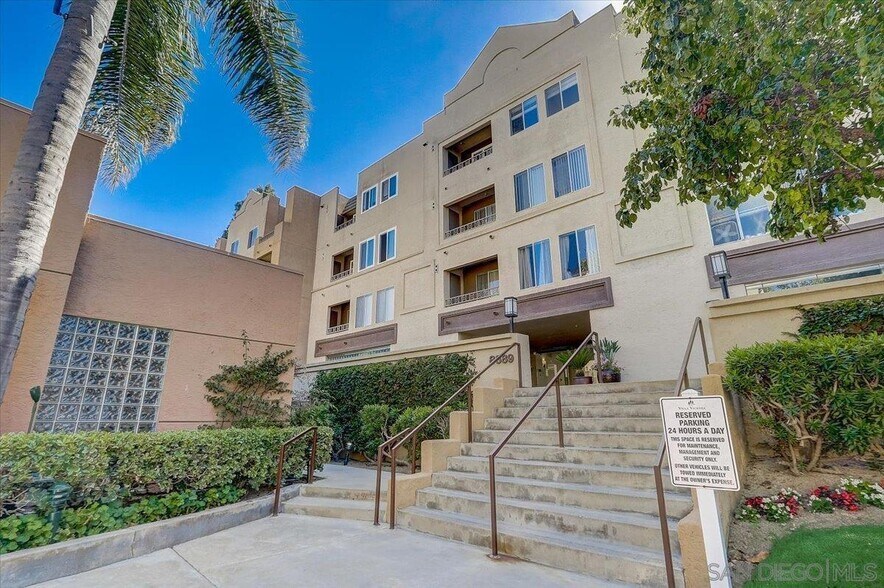 Building Photo - 8889 Caminito Plaza Centro