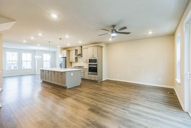Building Photo - 9582 Killenney Pl