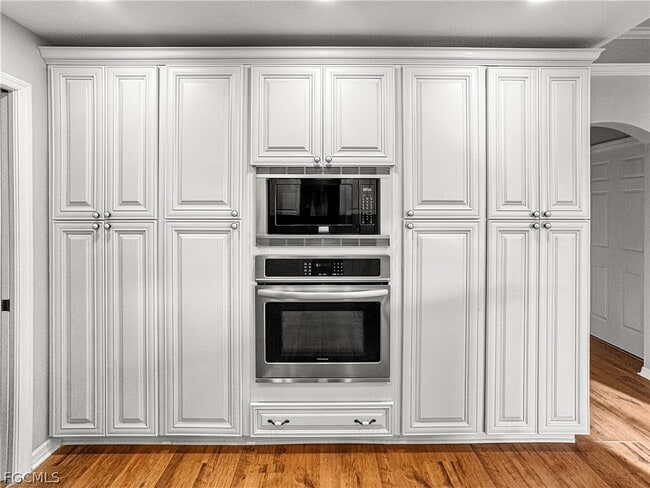 Building Photo - 326 SW 29th St