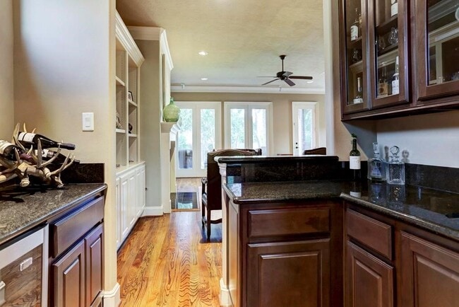 Building Photo - 5031 Cheena Dr