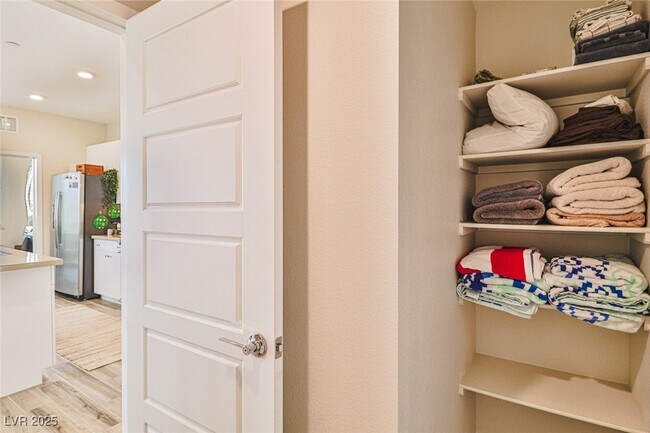 Building Photo - 11290 Hidden Peak Ave