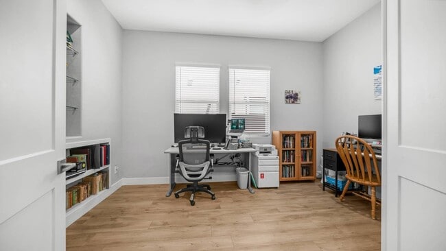 Building Photo - 23080 E Carriage Wy