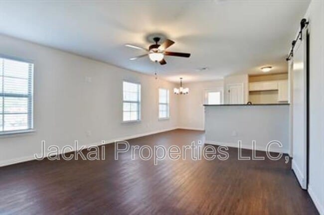 Building Photo - 232 W Lake Ave