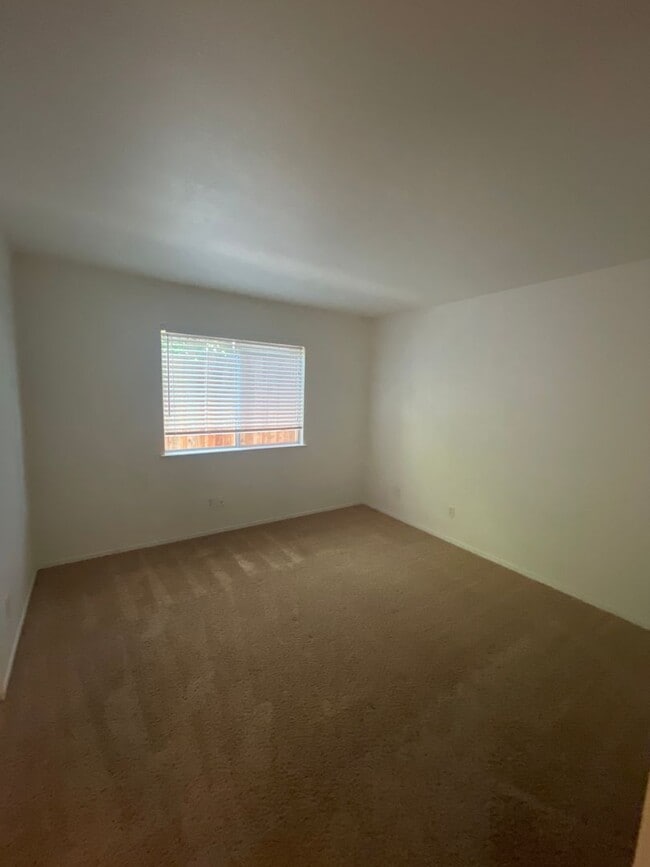 Building Photo - 6822 Paseo Del Sol Way