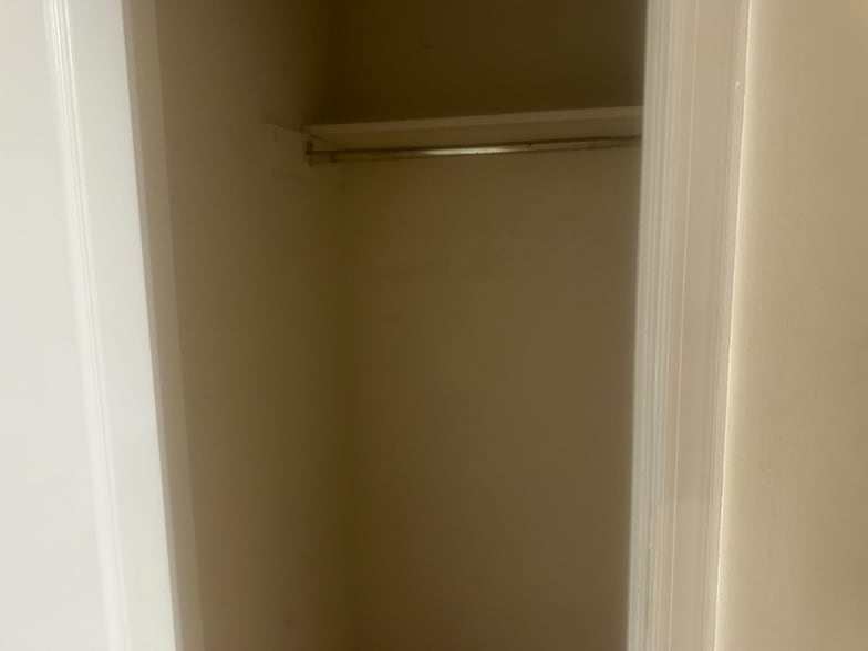 Building Photo - 529 54th St