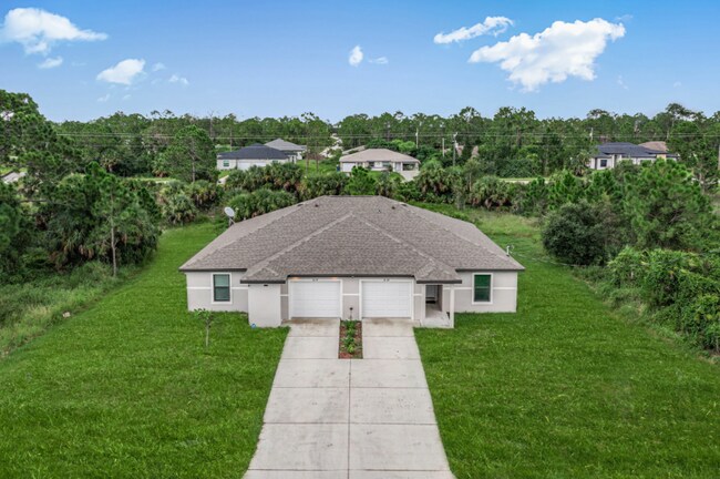 Building Photo - 839 Bedford Dr