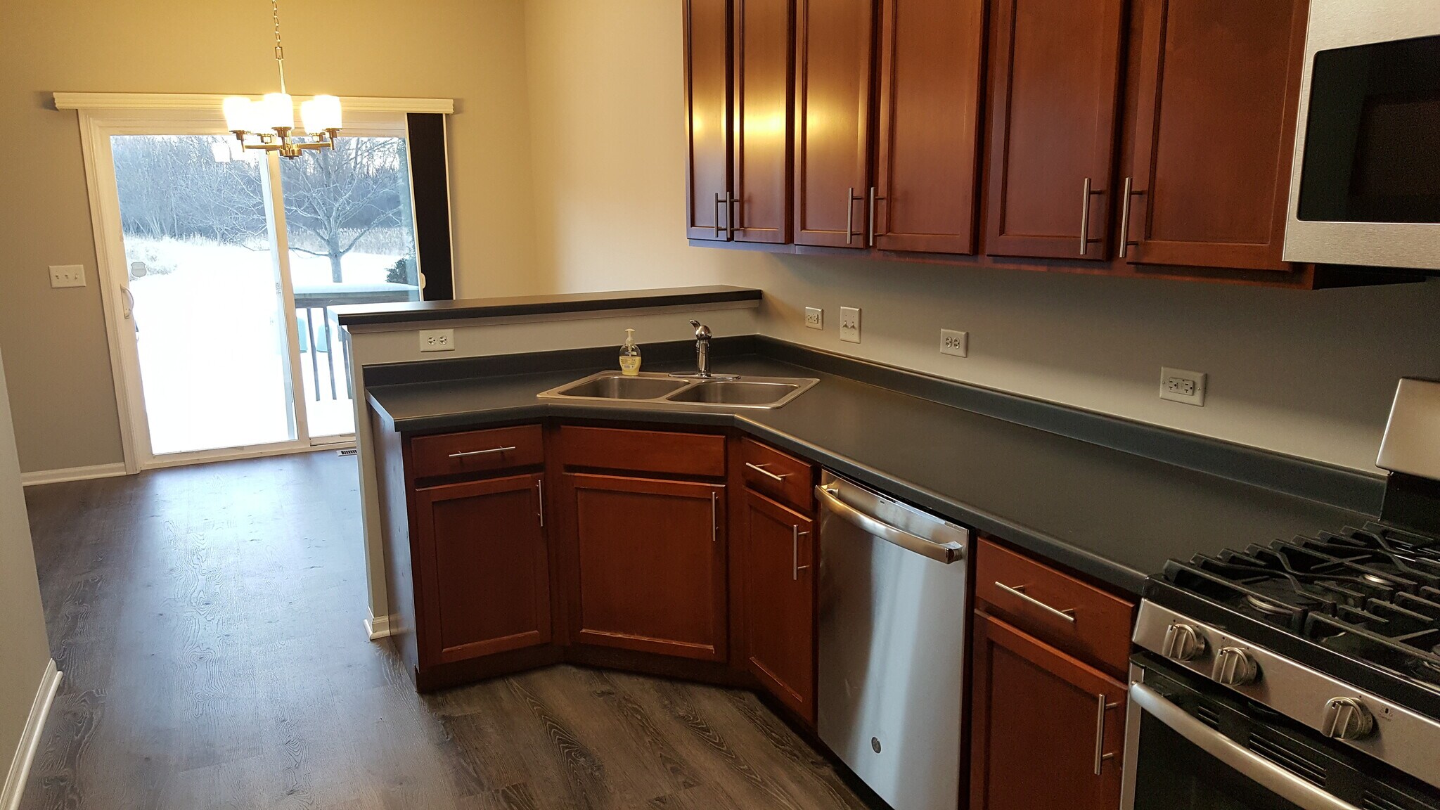 Building Photo - 558 Gunnison Ct