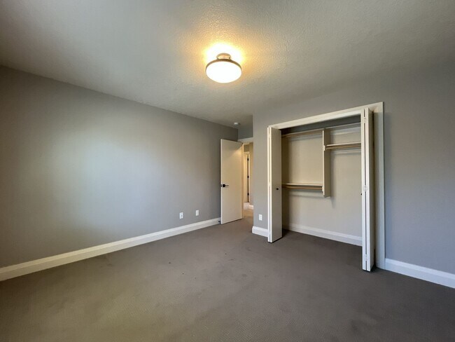 Building Photo - Elegant South Cooper Mountain Home with 4 Bedrooms, Bonus Room, Main-Level Suite & Designer Finishes
