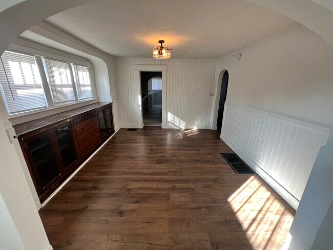 Building Photo - 960 E Pleasant Run Parkway North Dr