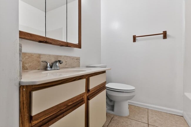 Building Photo - 10 Moultrie Creek Cir