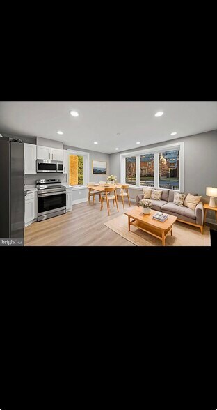 Building Photo - 4535 Avondale St