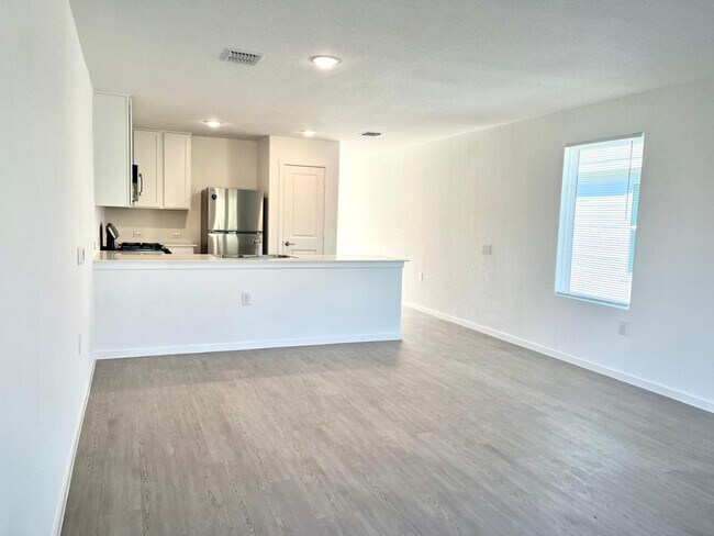 Building Photo - 10839 Lillia Br